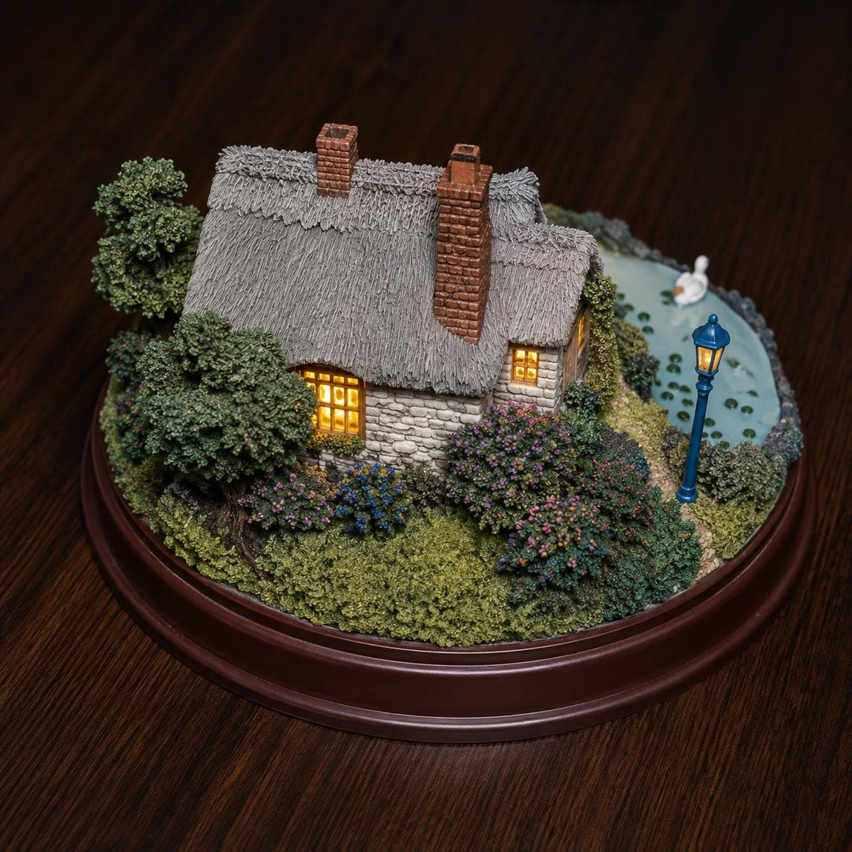 Thomas Kinkade Everett's Cottage Light-Up Figurine – Bradford Exchange Collectible, 1998