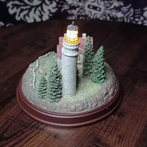Thomas Kinkade Clearing Storms Lighthouse Light-Up Figurine – Bradford Exchange Collectible, 1999