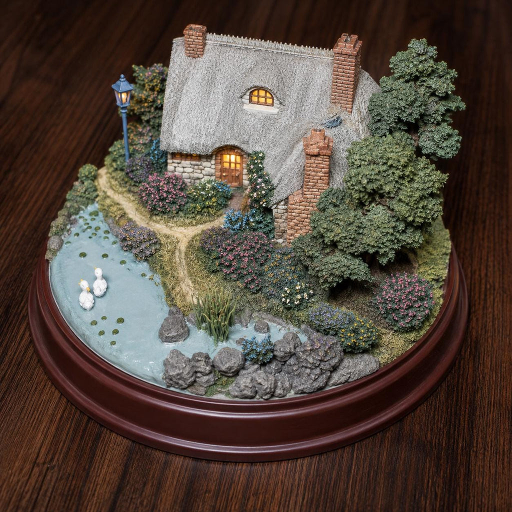 Thomas Kinkade Everett's Cottage Light-Up Figurine – Bradford Exchange Collectible, 1998